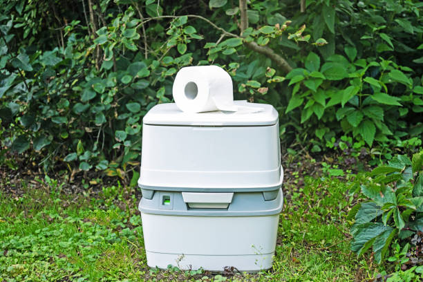 Portable Toilet Options We Offer in Aliceville, AL